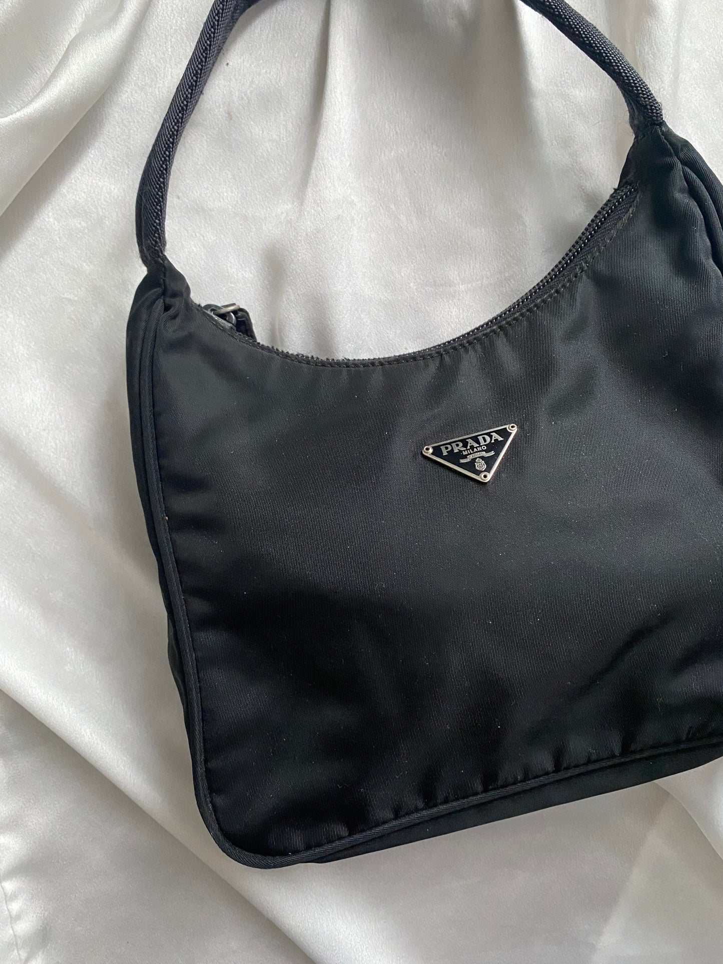 Prada mini hobo black con dustbag