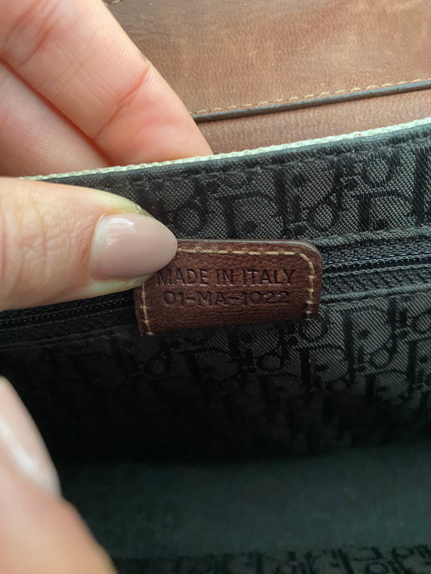 Dior columbus street chic beige