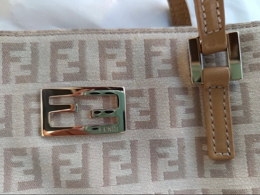 Fendi tote zucchino beige