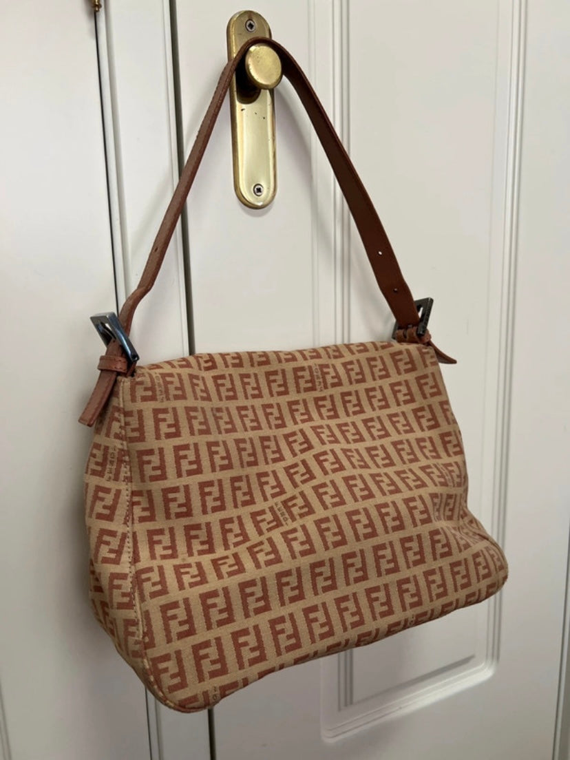 Fendi mamma double flap monogram rosa