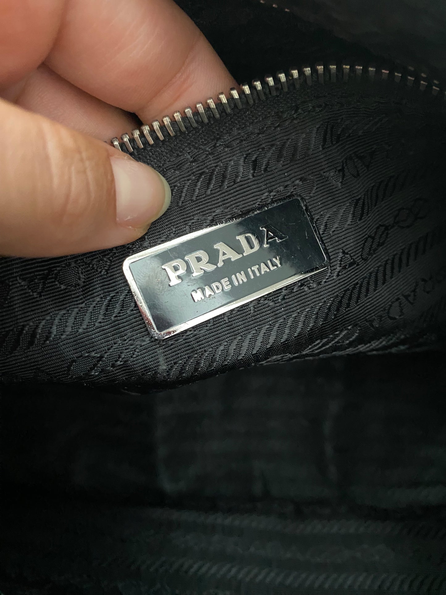 Prada nylon black con profili in pelle