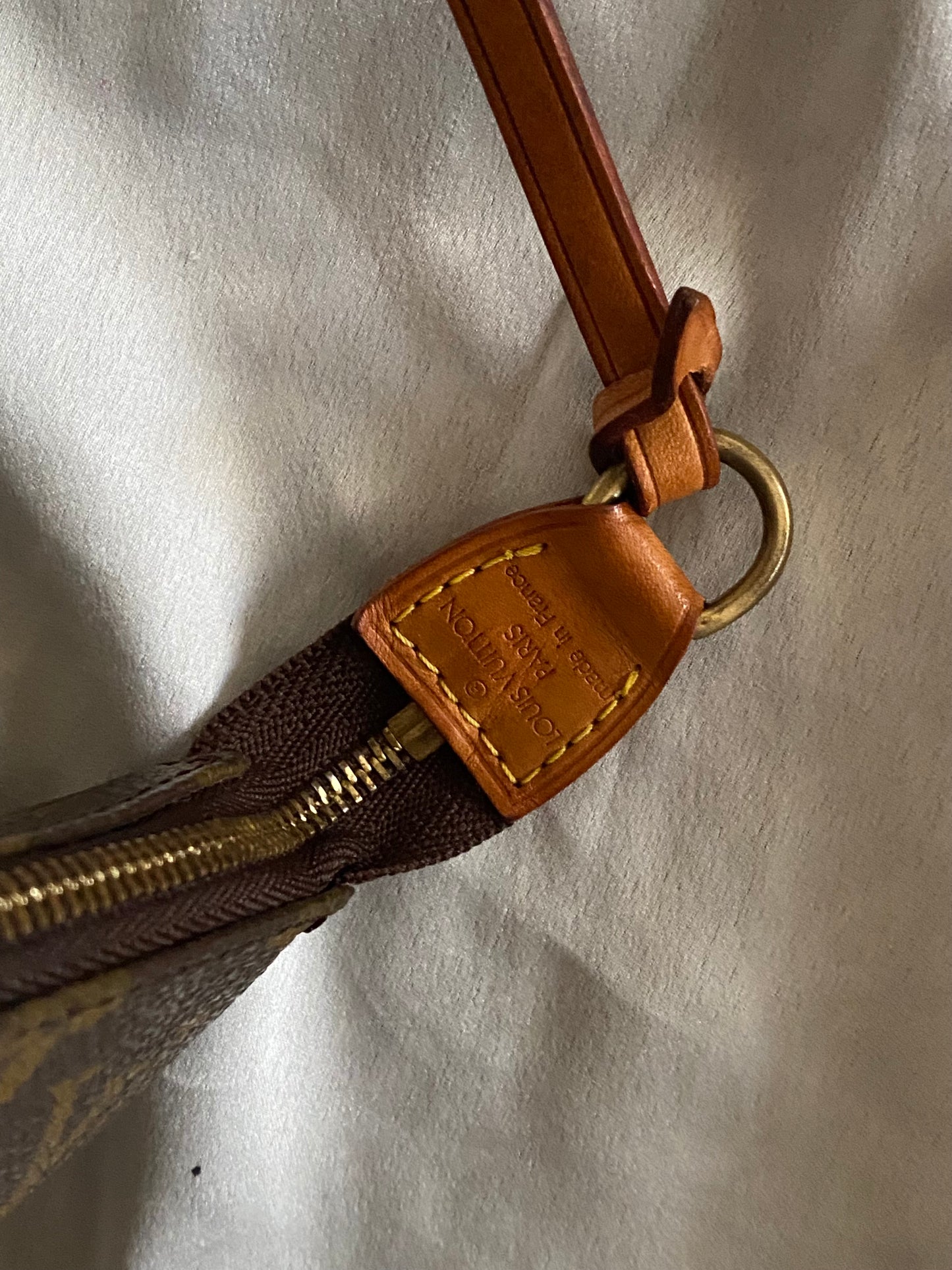 Louis Vuitton pochette accessoire monogram