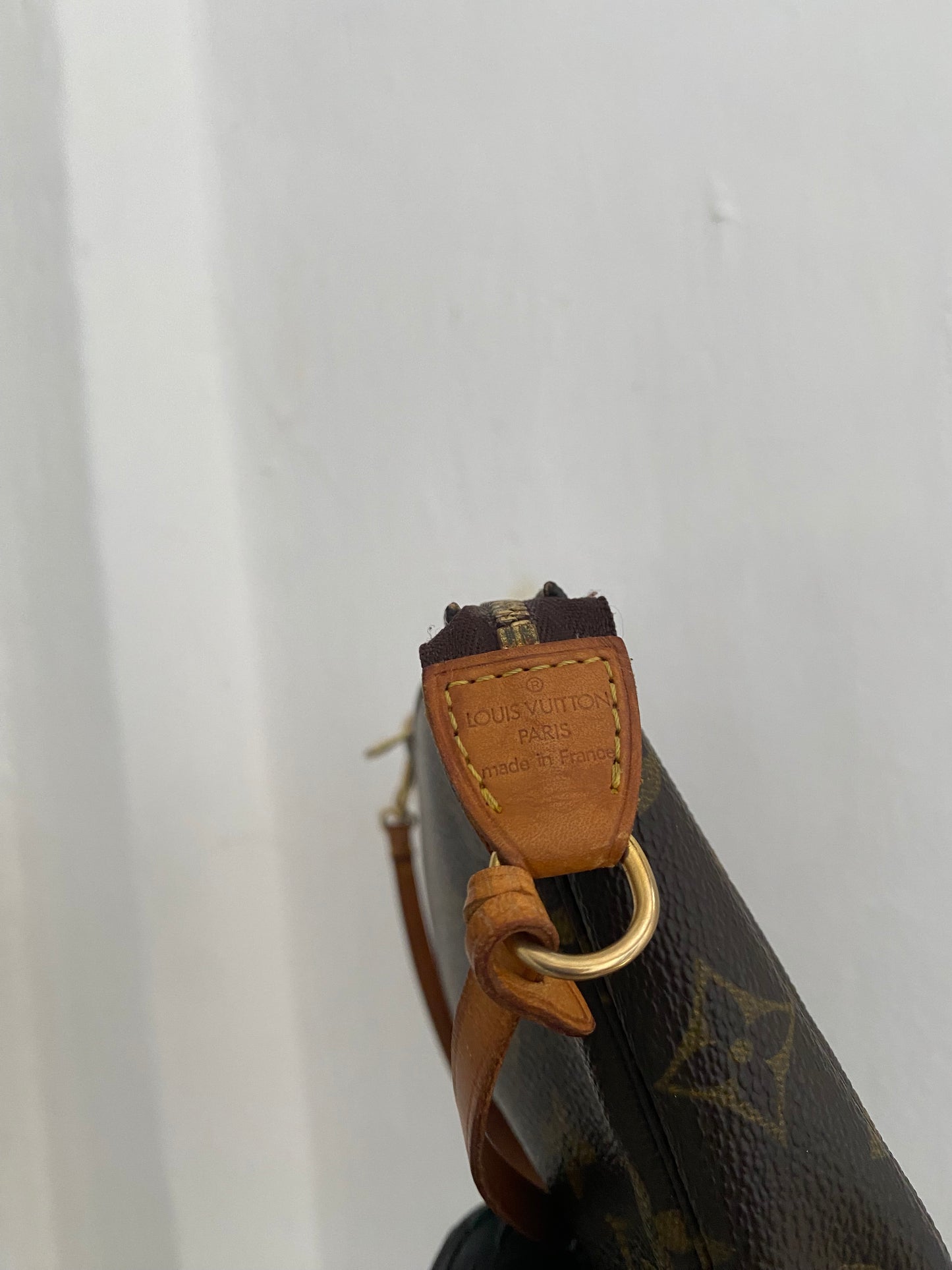 Louis Vuitton pochette accessoire classic monogram