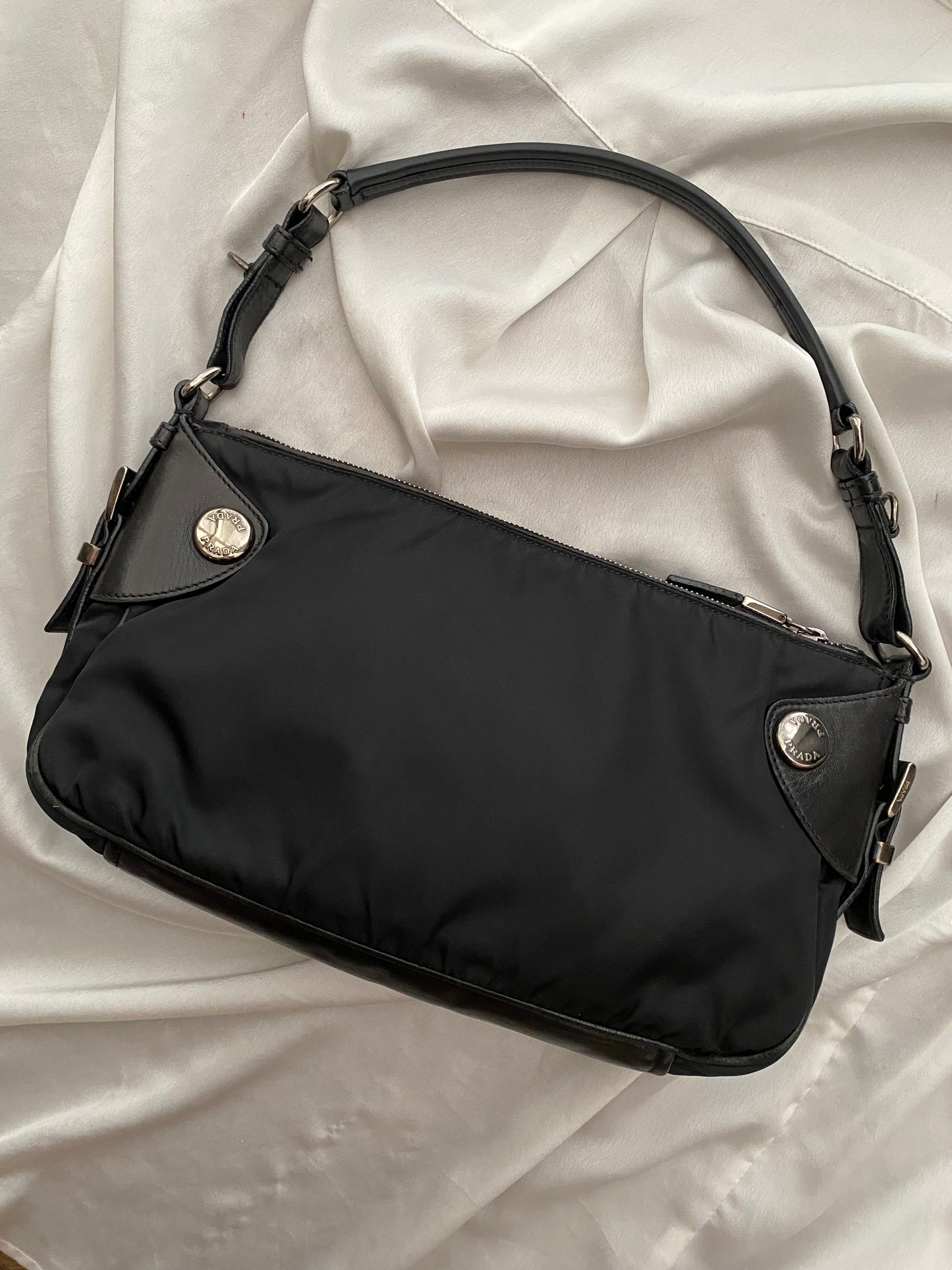 Prada nylon black con profili in pelle