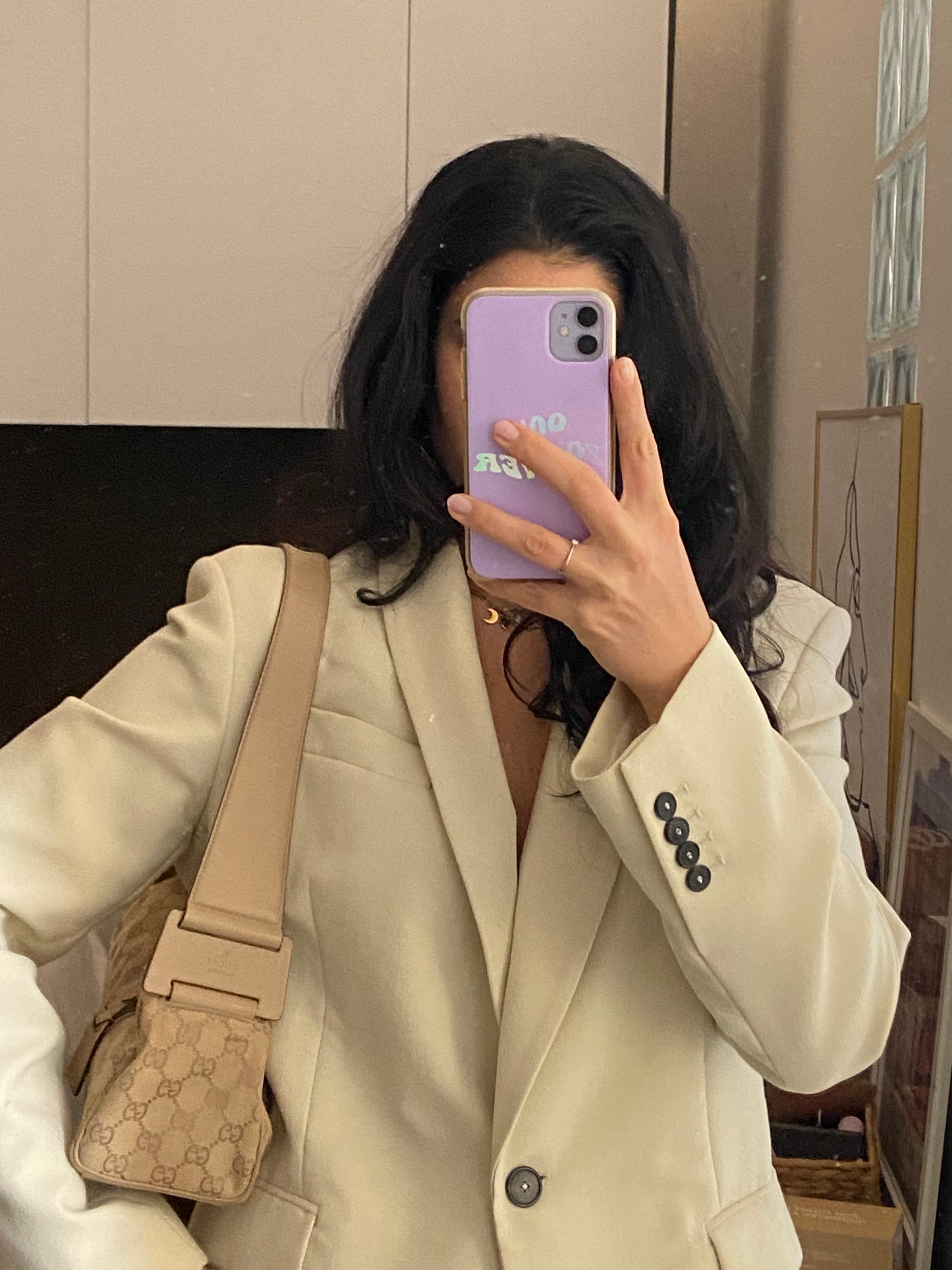 Gucci baguette monogram beige