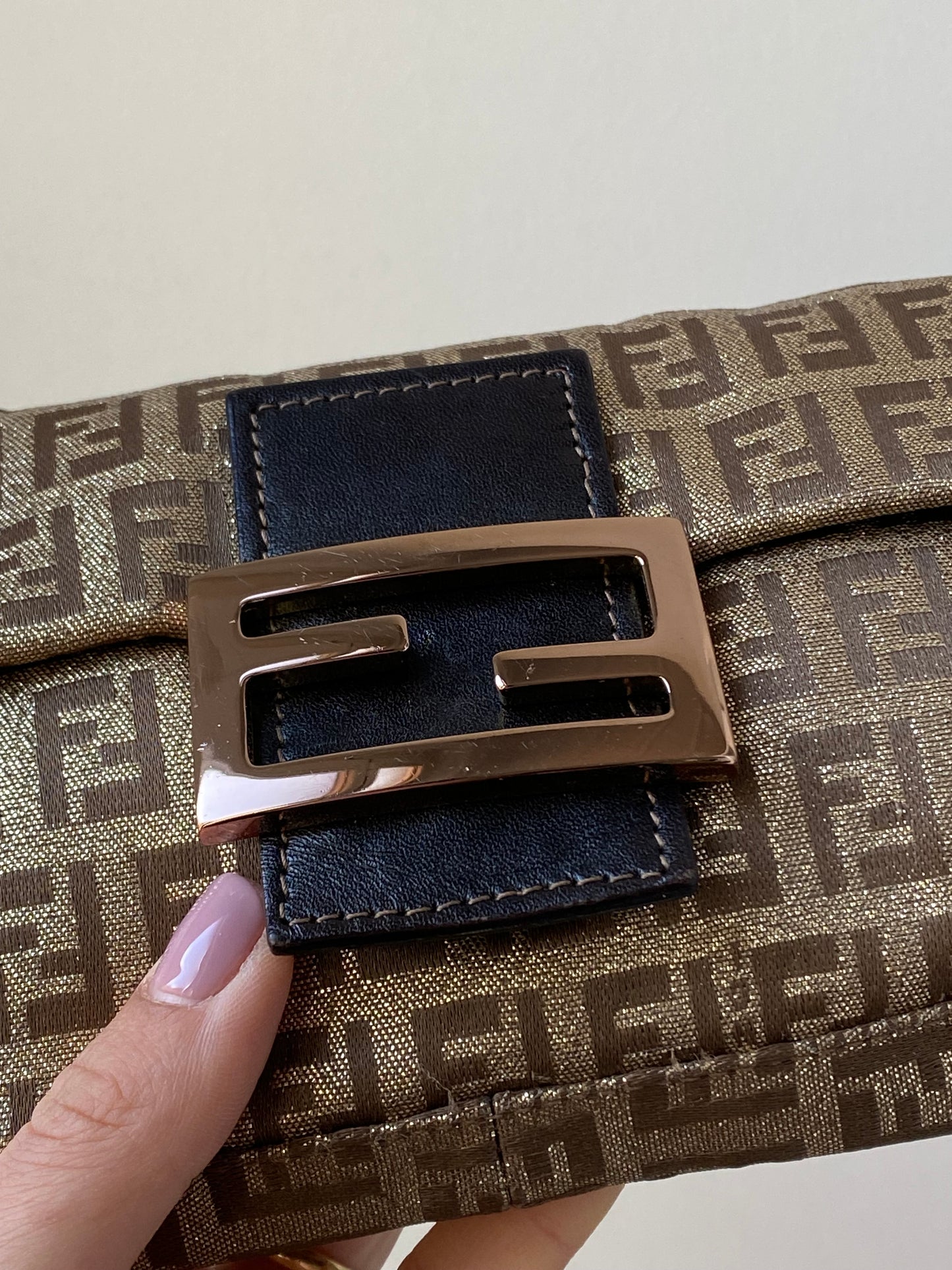 Fendi mini baguette oro brillante monogram zucchino