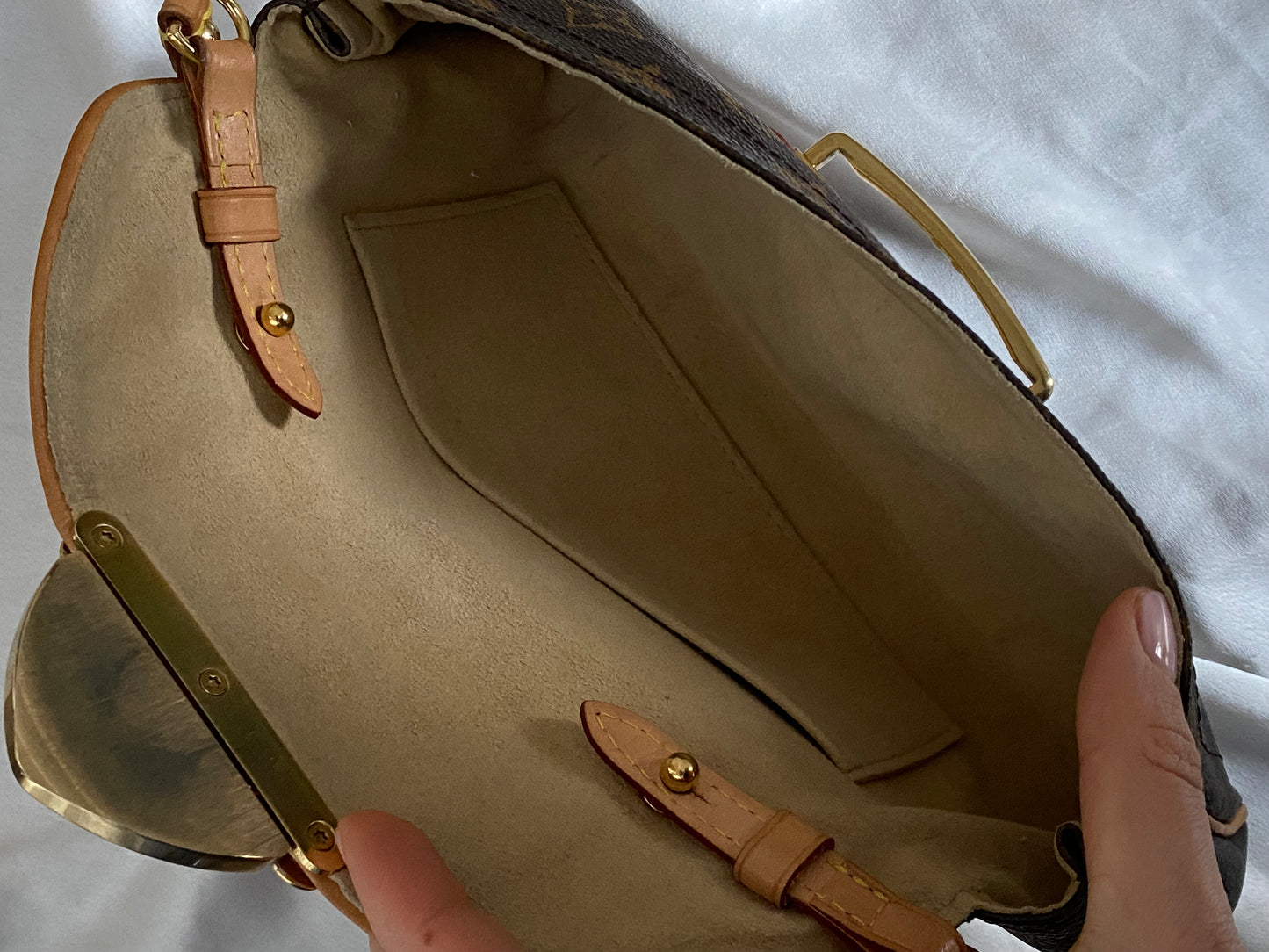 Louis Vuitton pochette Beverly