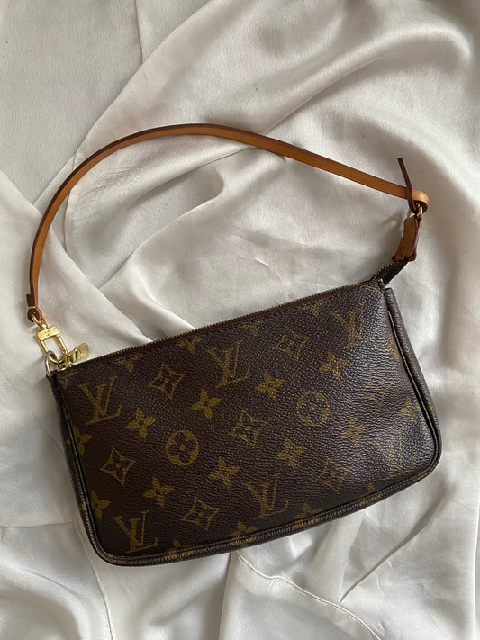 Louis Vuitton pochette accessoire ottime condizioni