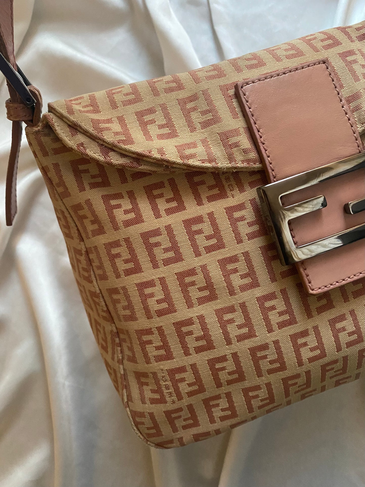 Fendi mamma double flap rosa e beige