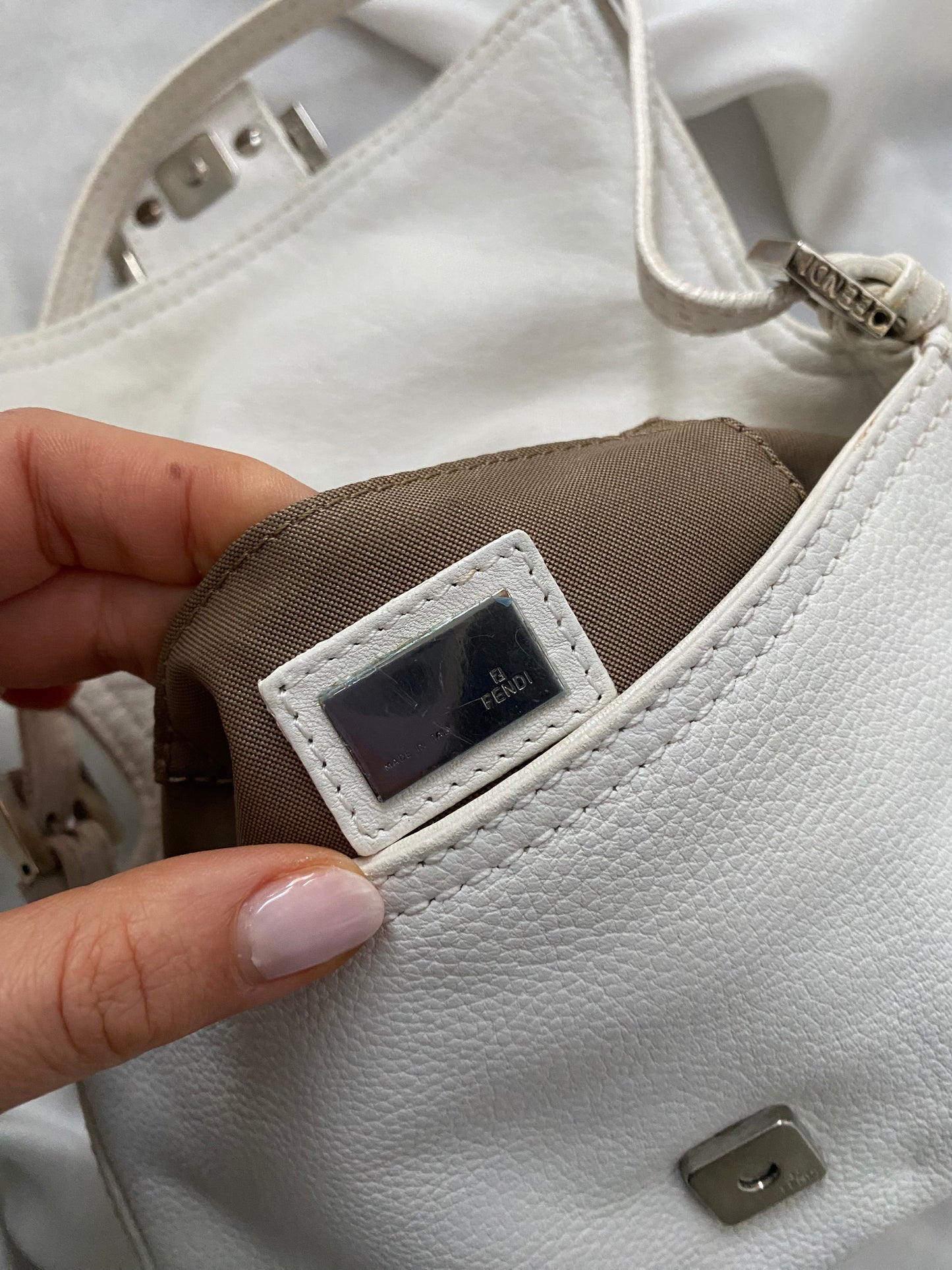 Fendi mini mamma pelle bianca