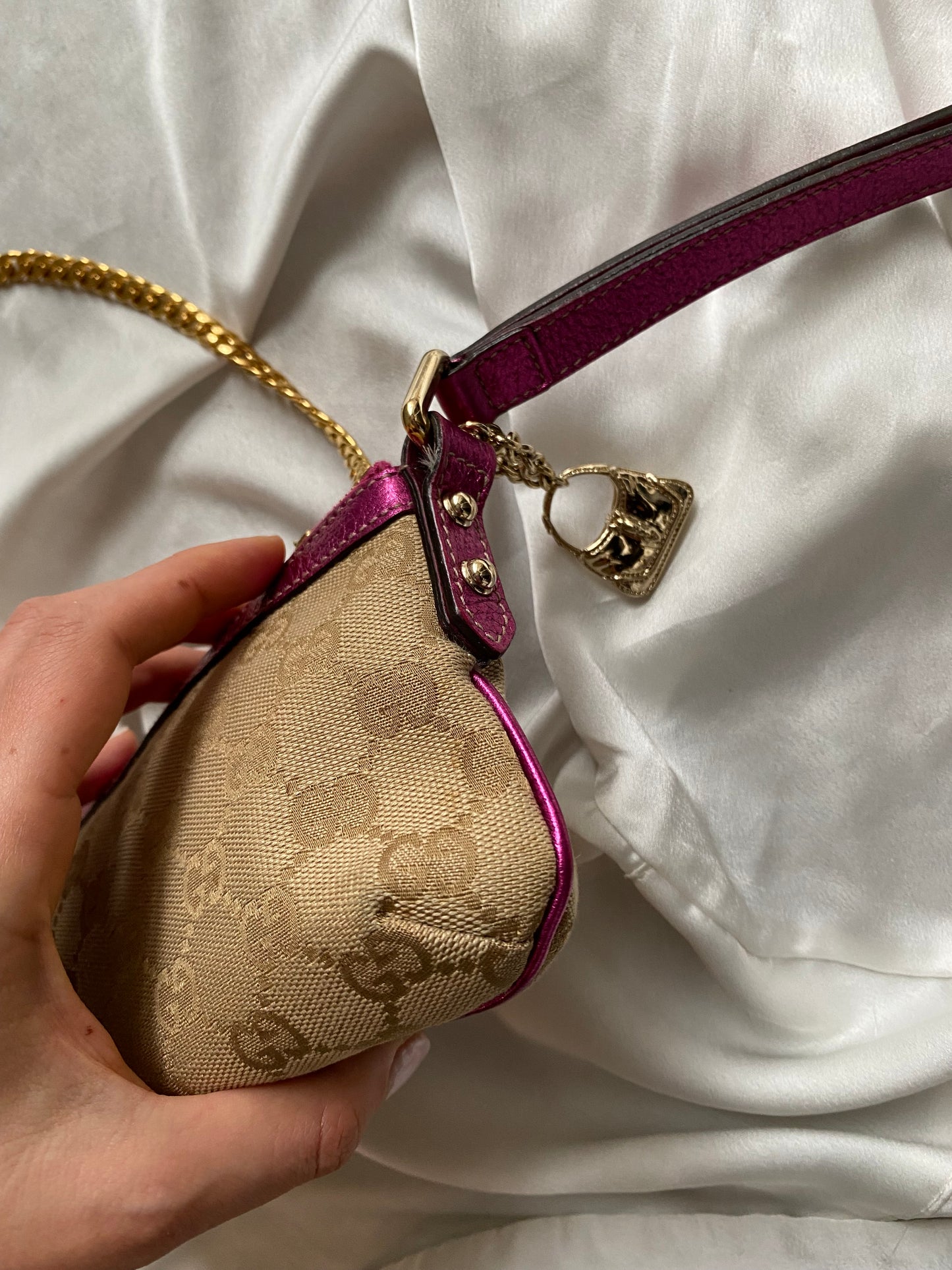 Gucci pochette monogram beige e fucsia