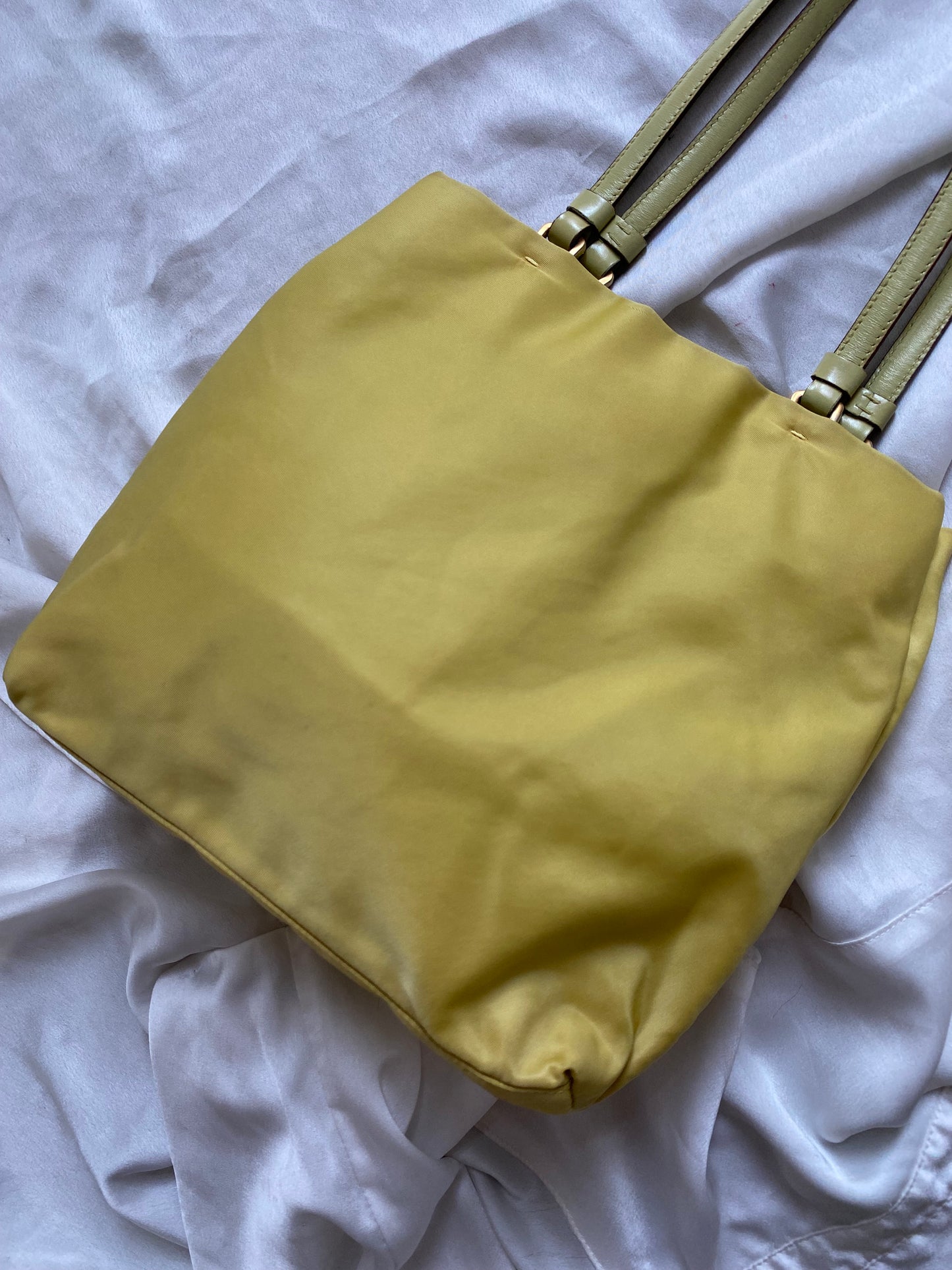 Prada tote nylon giallo lime