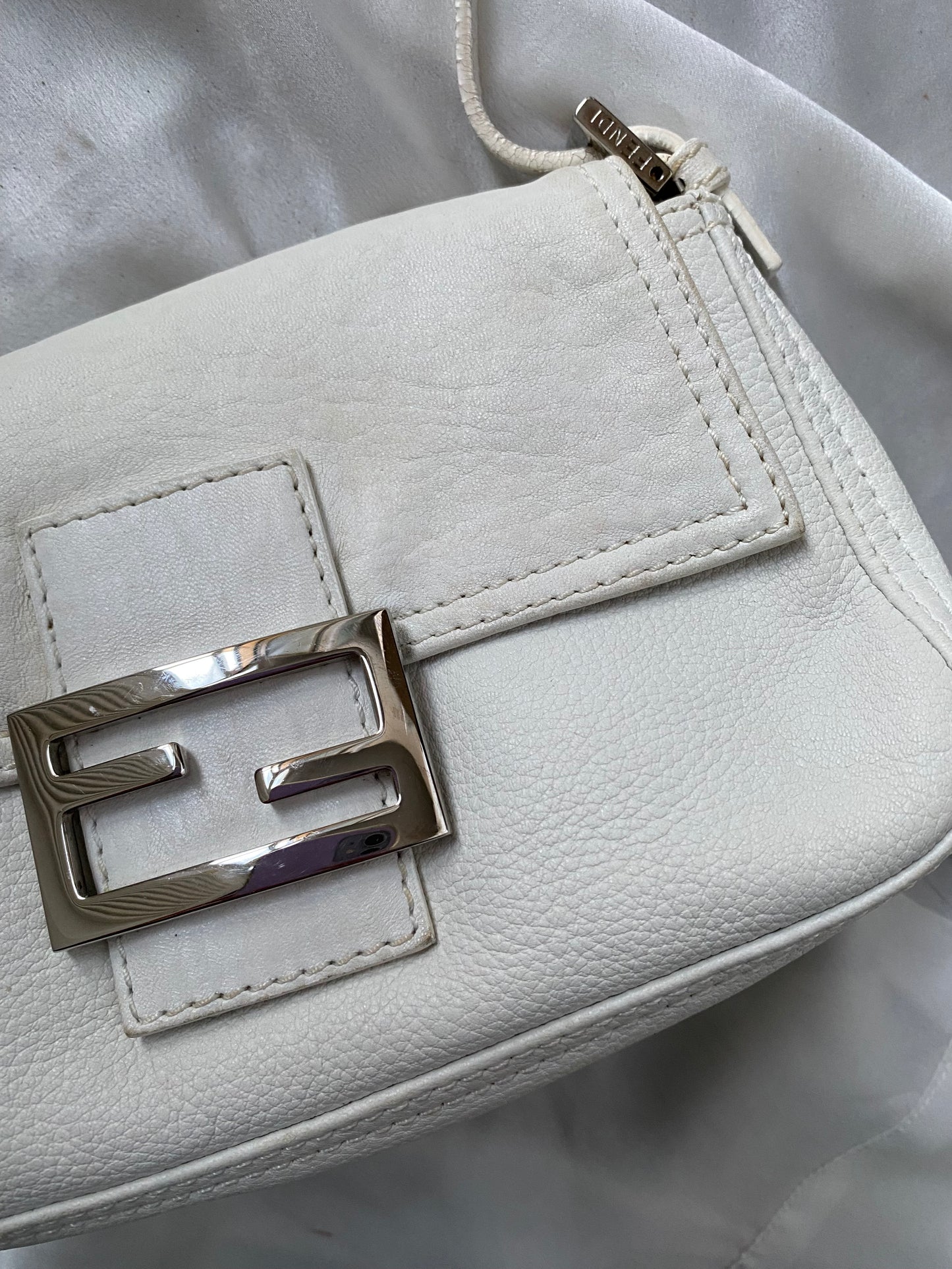 Fendi mini mamma pelle bianca