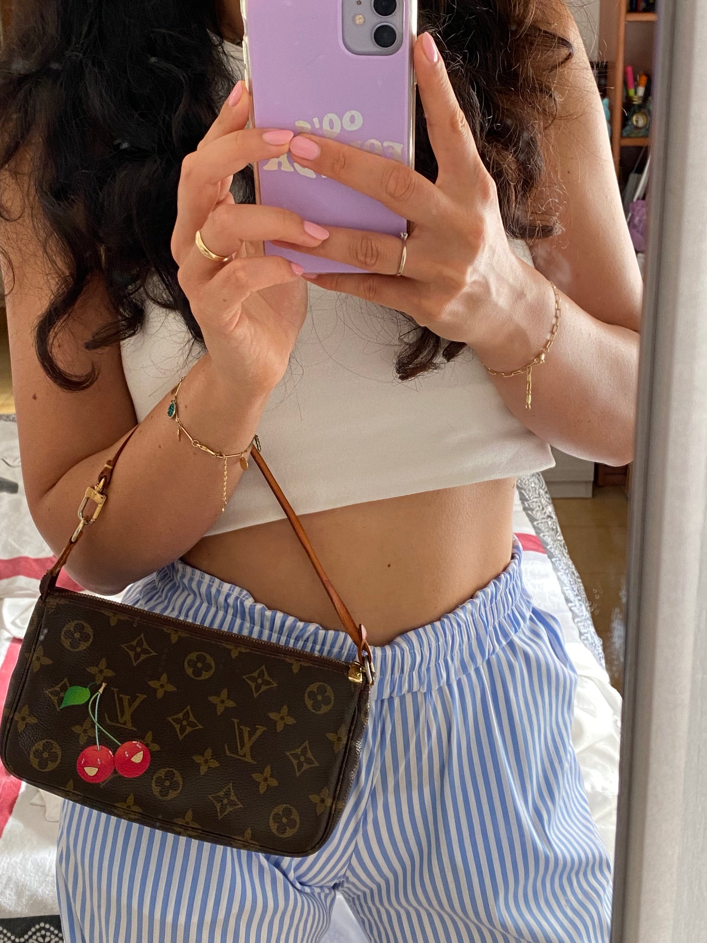 Louis Vuitton pochette accessoire cerises