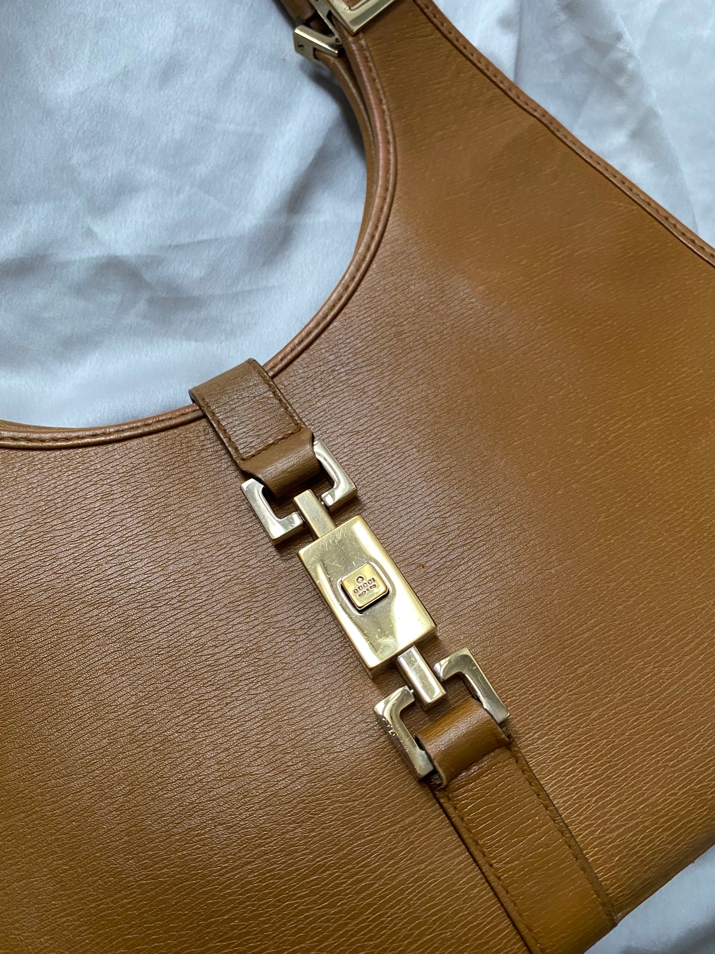 Gucci bardot hazelnut