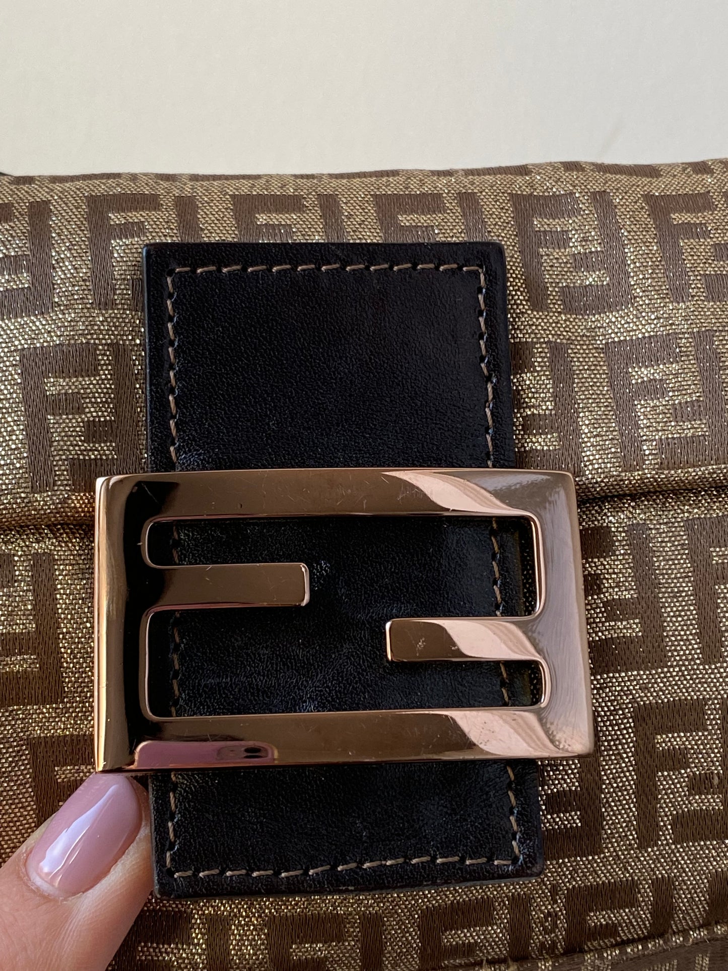 Fendi mini baguette oro brillante monogram zucchino