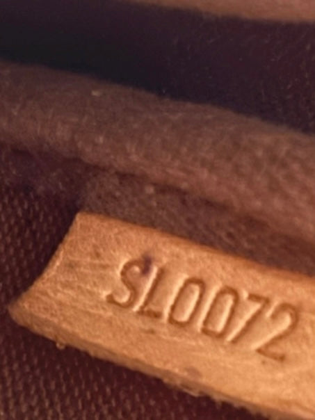 Louis Vuitton pochette accessoire monogram Classico