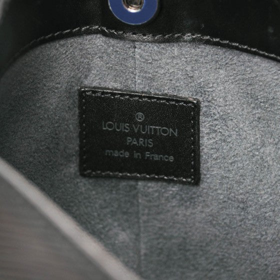 Louis Vuitton pochette demi lune epi