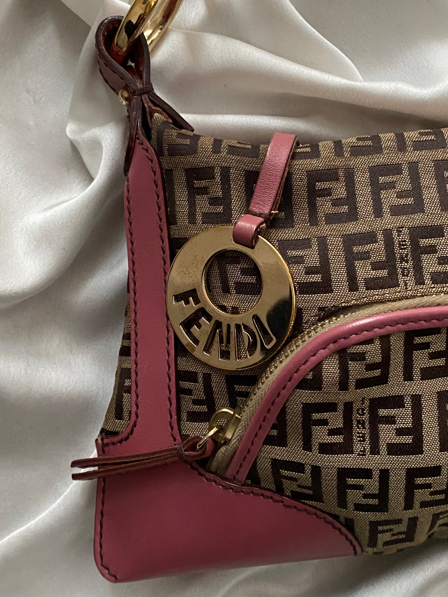 Fendi chef pocket monogram zucchino beige e rosa