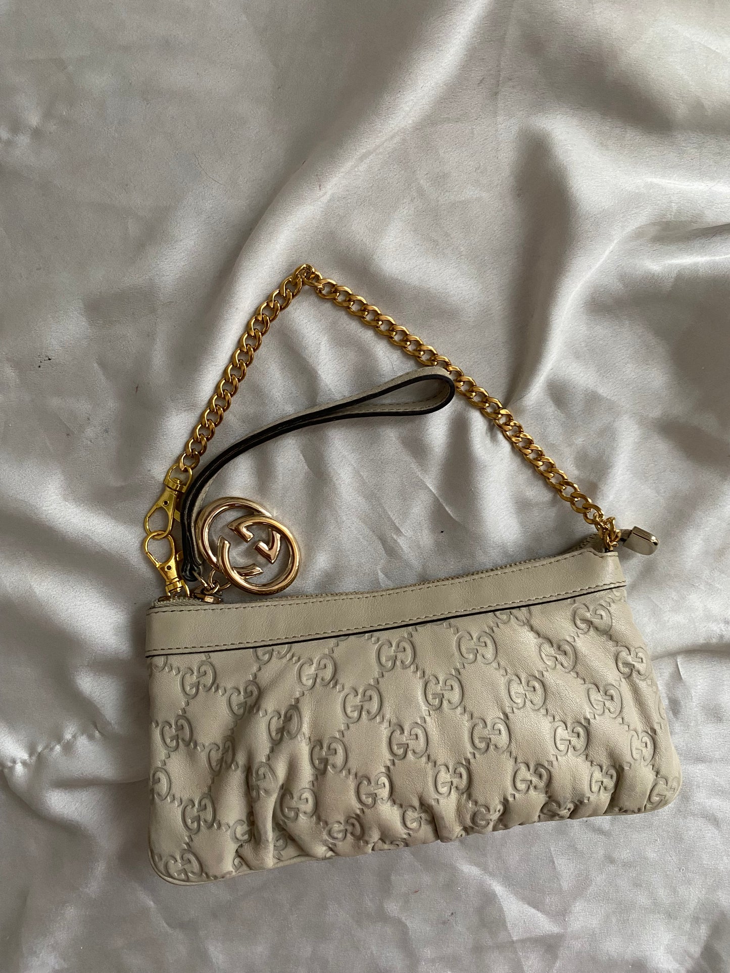 Gucci Pochette monogram panna pelle con maxi logo
