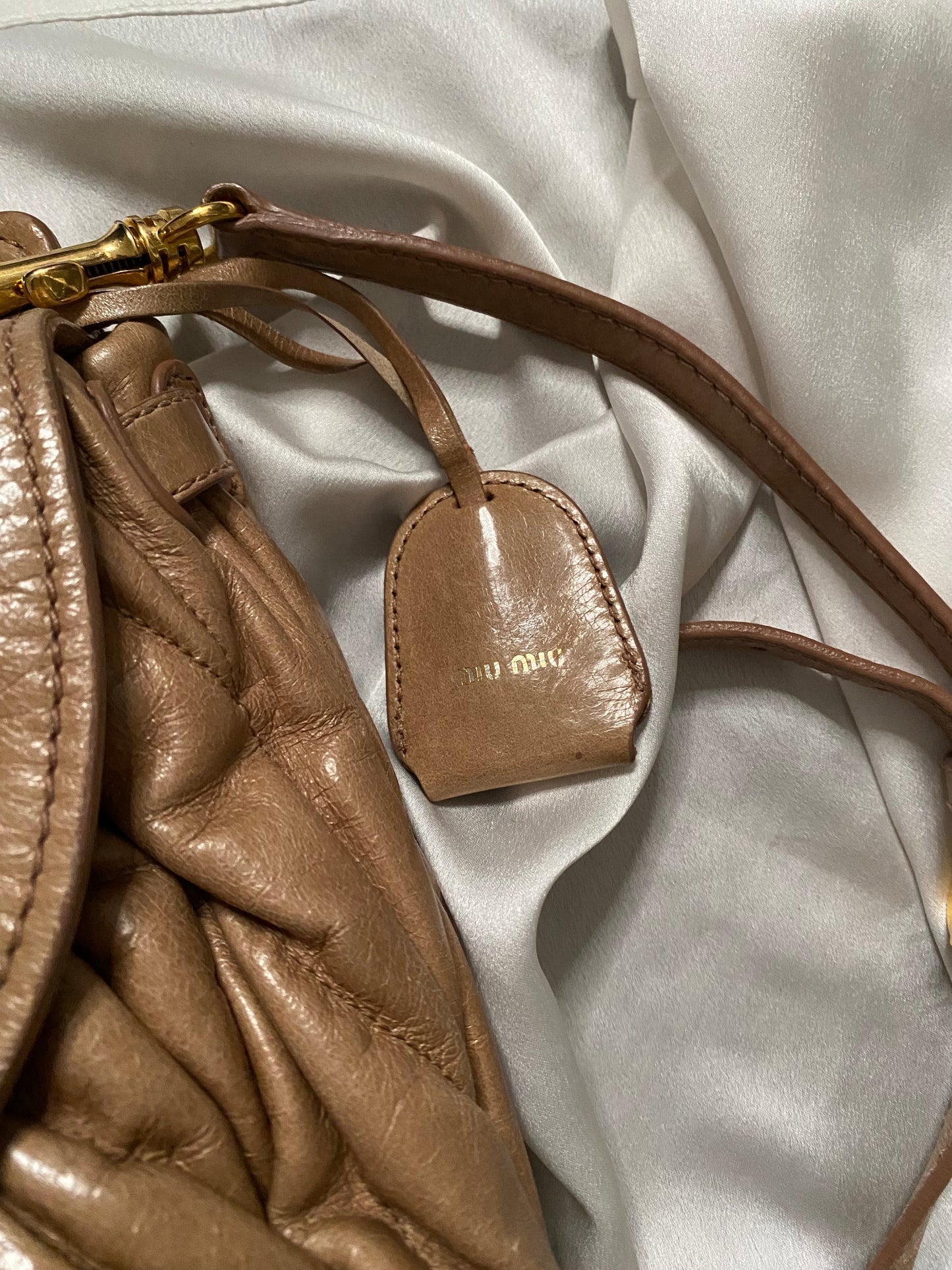 Miu miu coffer beige