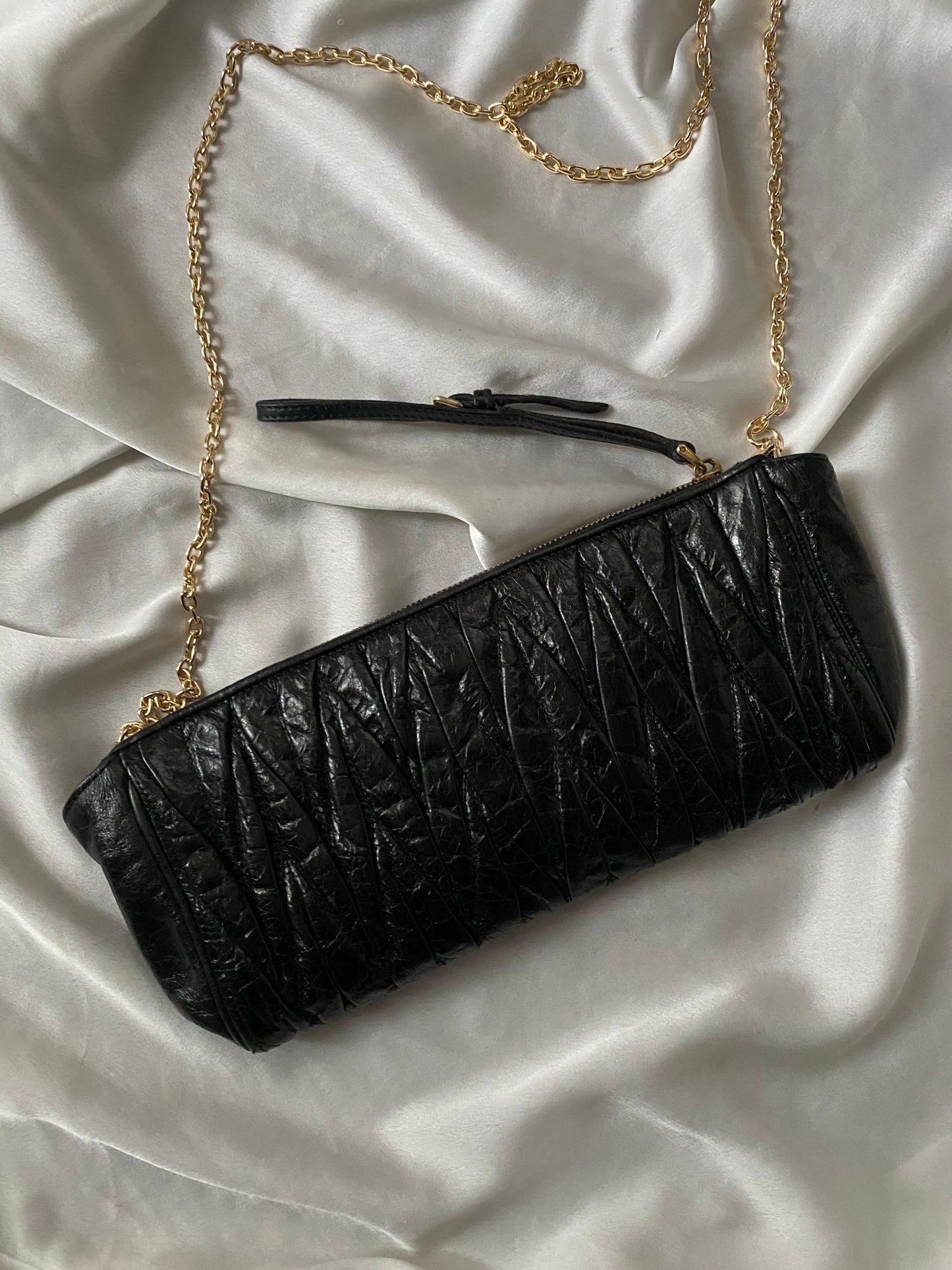 Miu miu pochette matelasse nera con dustbag