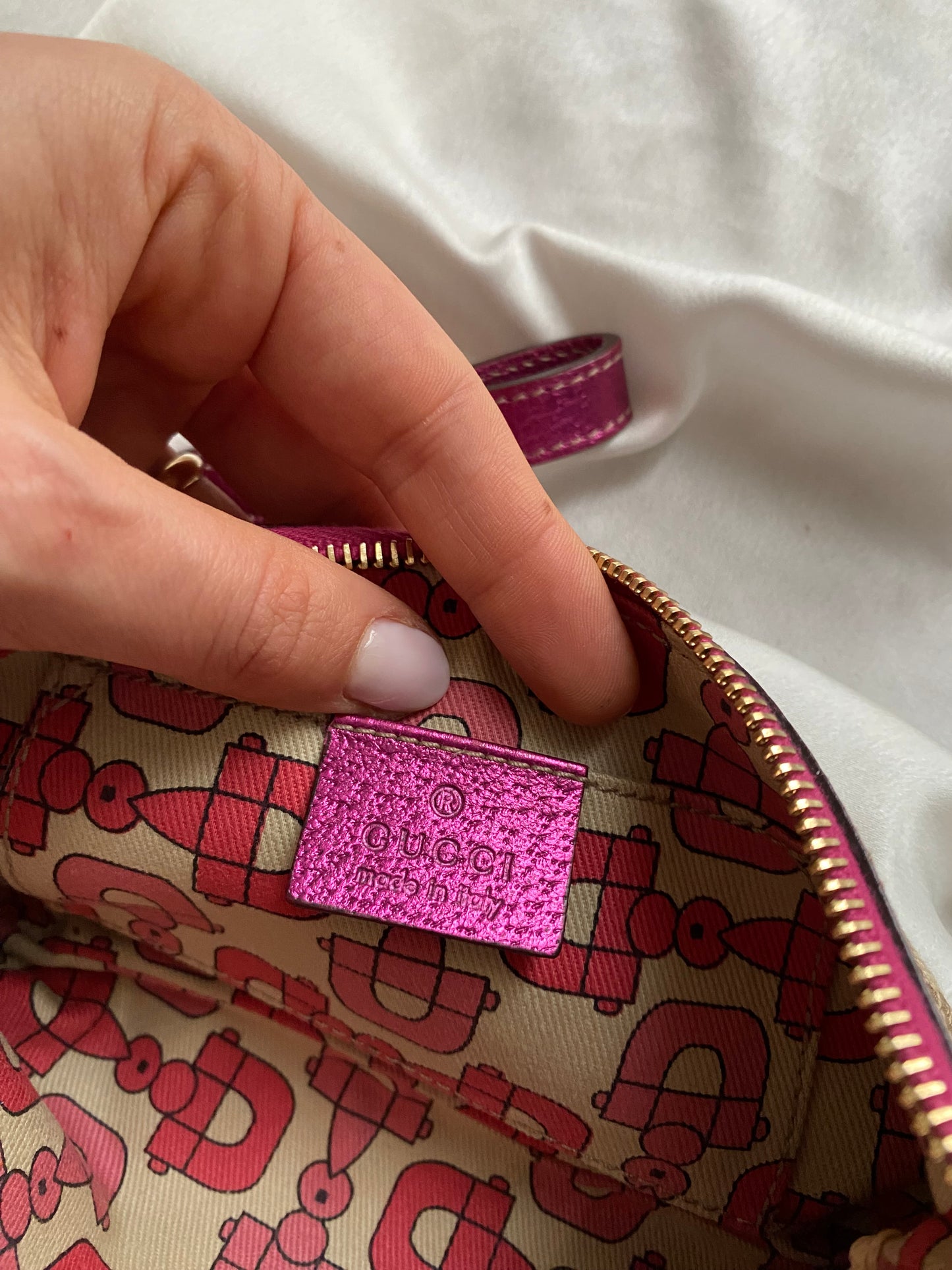 Gucci pochette monogram beige e fucsia