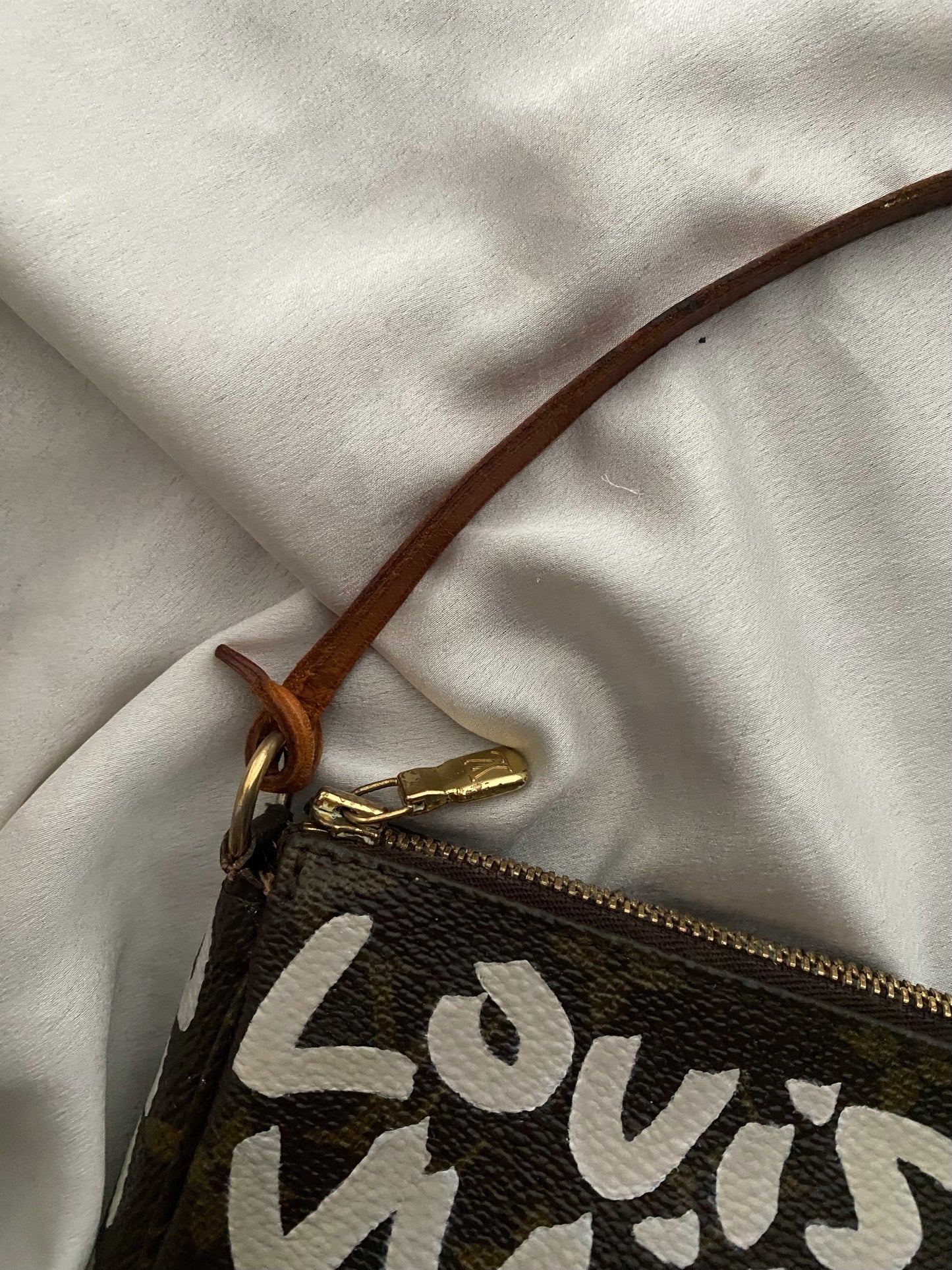 Louis Vuitton x Stephen Sprouse pochette accessoire white graffiti