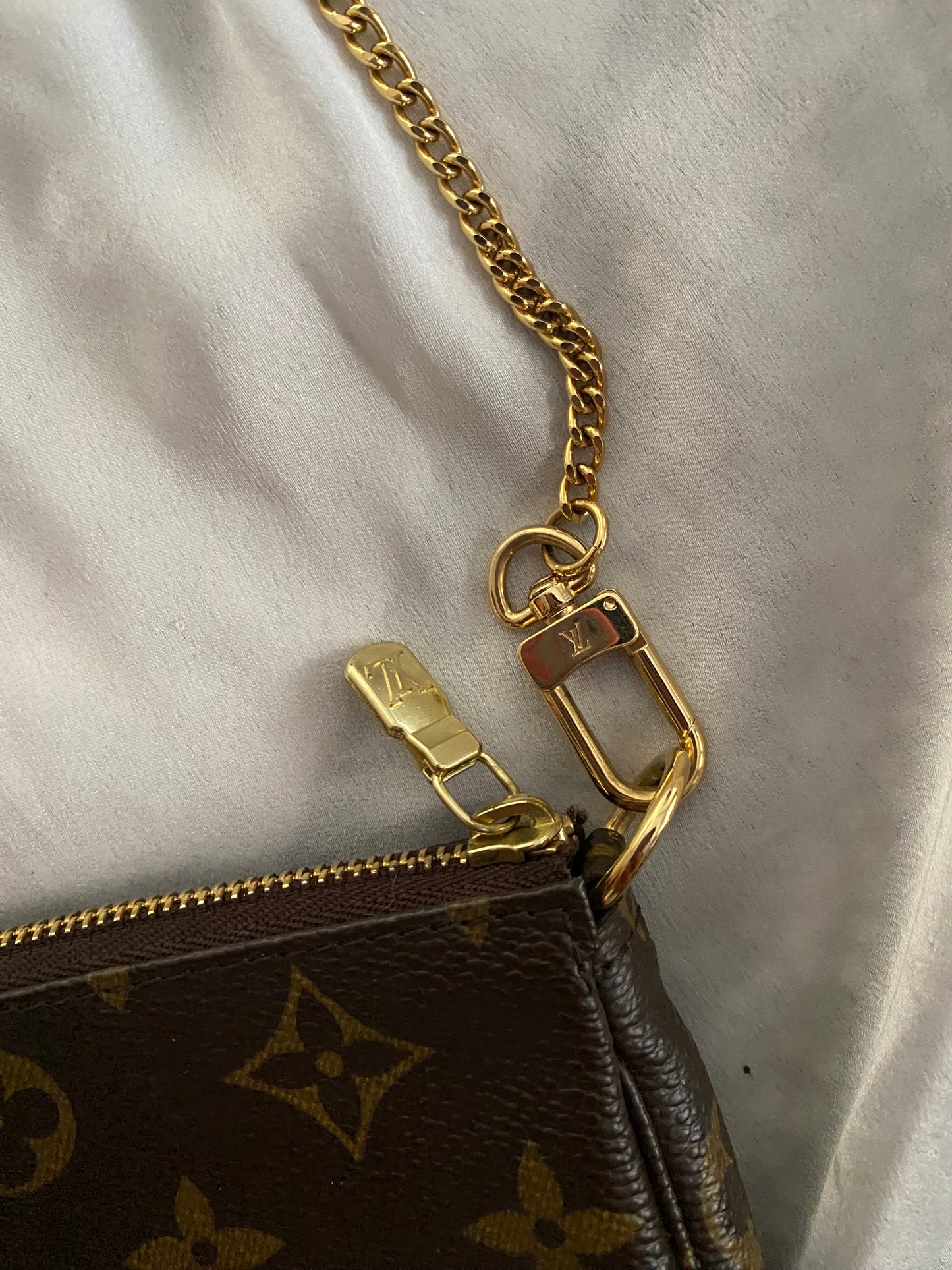Louis Vuitton mini pochette accessoire monogram