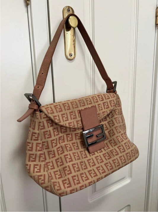 Fendi mamma double flap monogram rosa