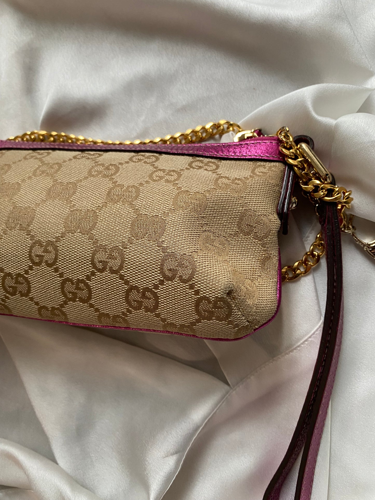 Gucci pochette monogram beige e fucsia