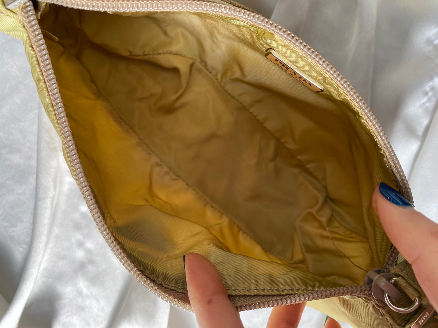 Prada hobo 2002