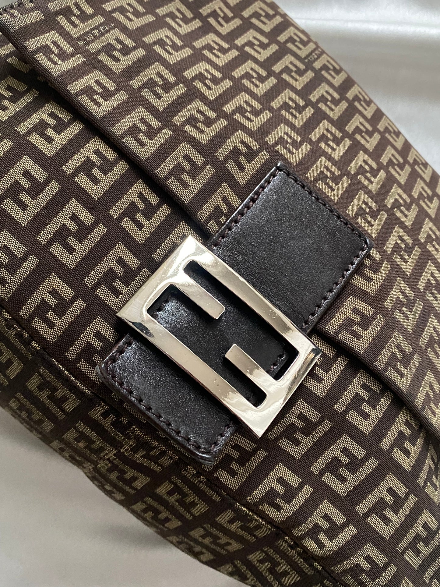 Fendi mamma baguette zucchino brown