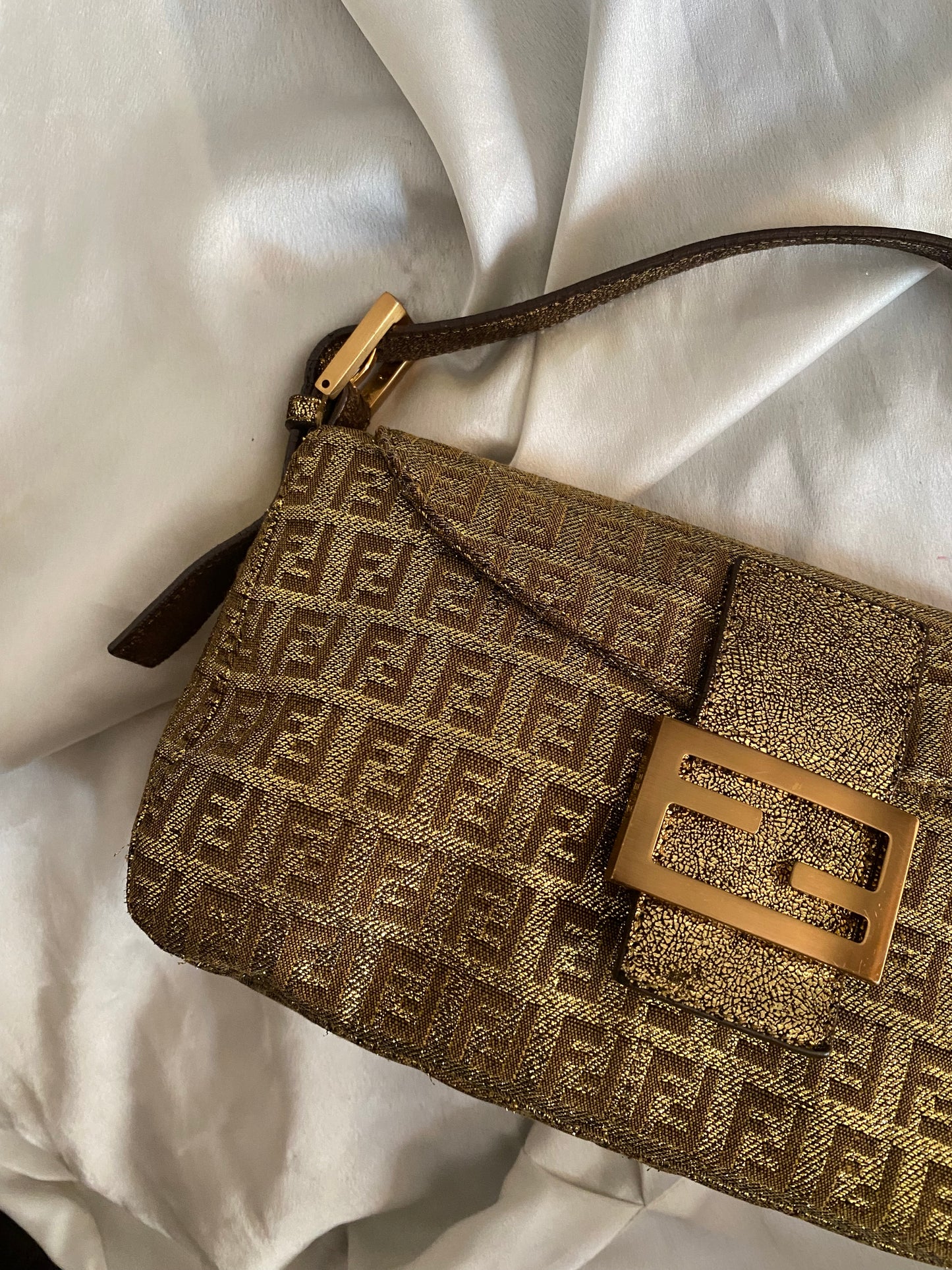 Fendi baguette double flap solid gold