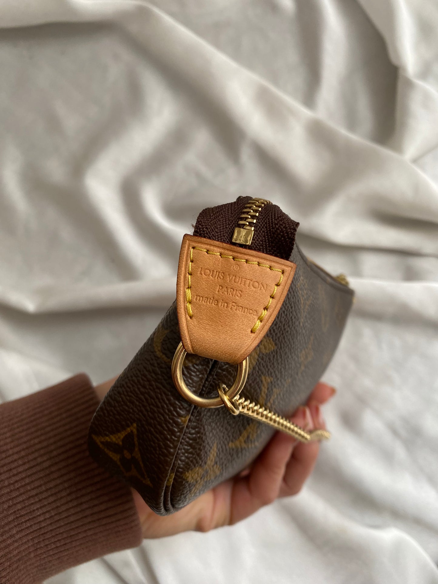 Louis Vuitton mini pochette accessoire classic monogram