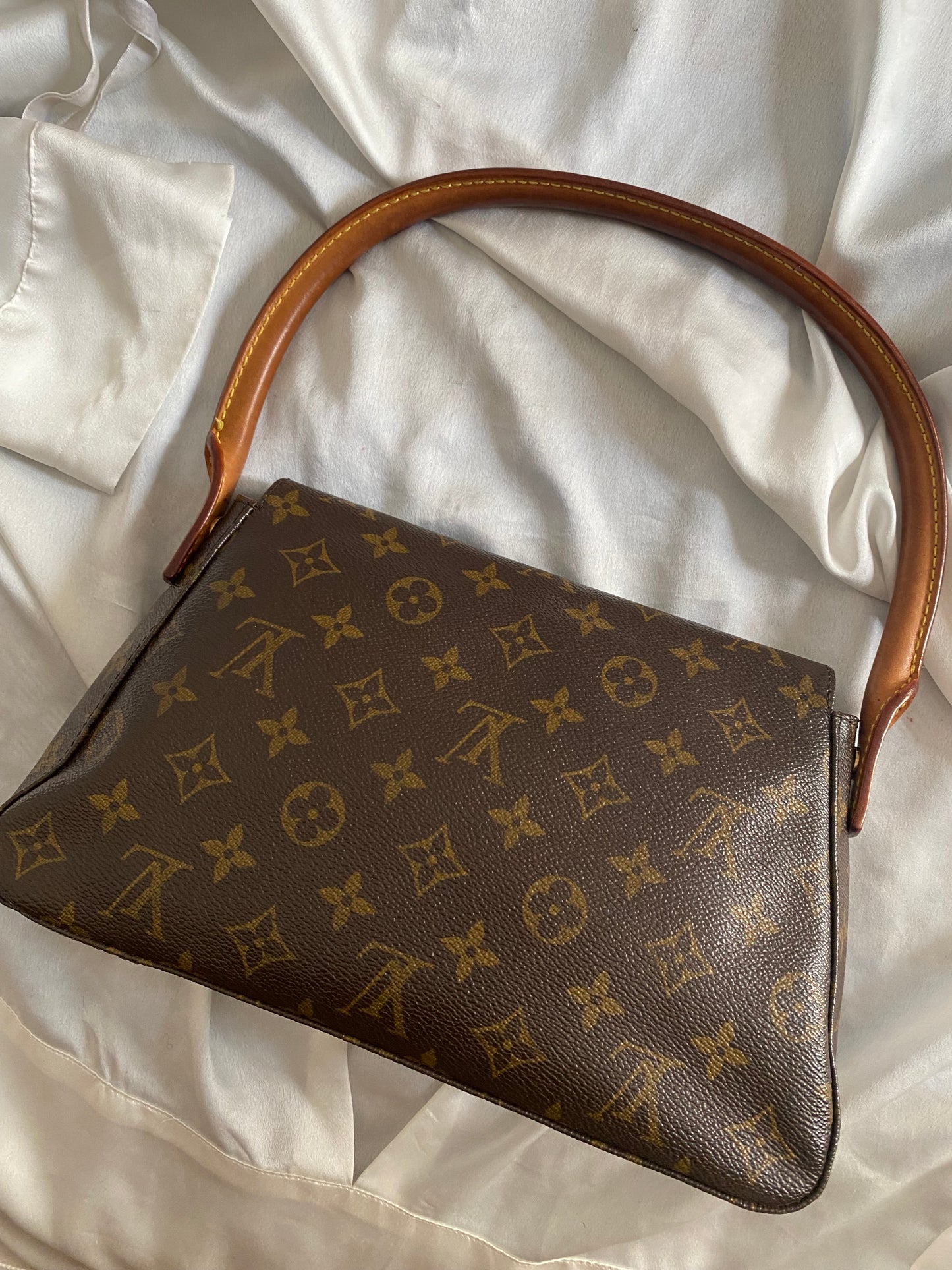 Louis Vuitton Mini Looping