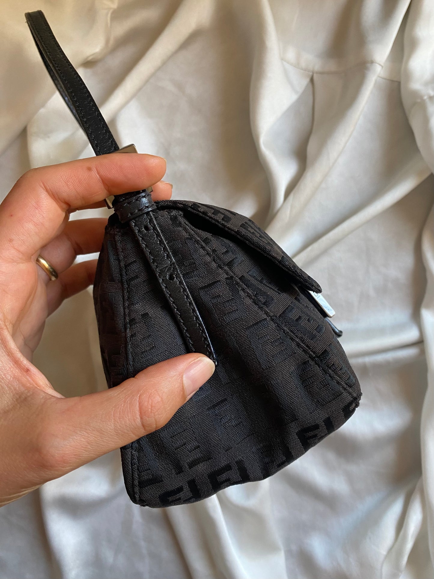 Fendi mini mamma baguette