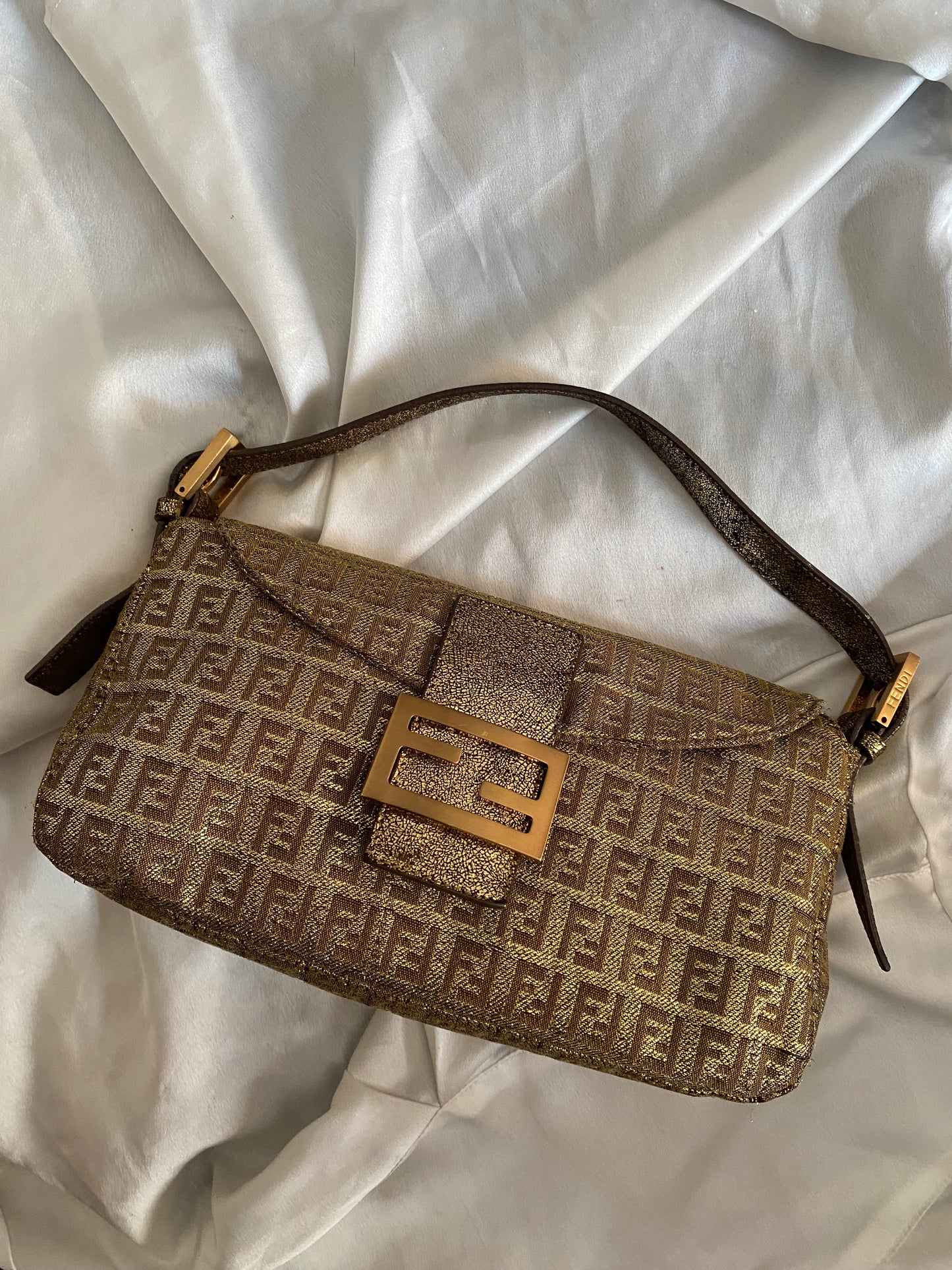 Fendi baguette double flap solid gold