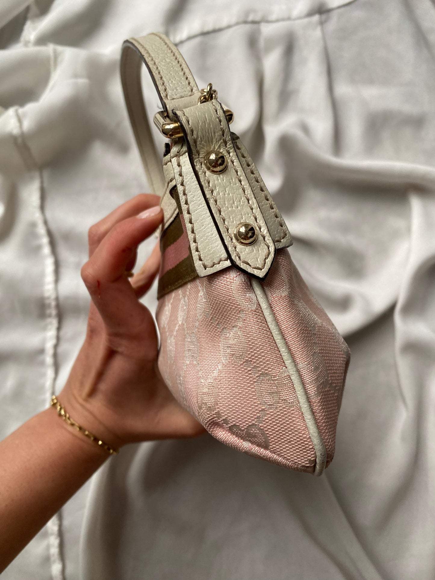 Gucci sherry line pochette monogram rosa