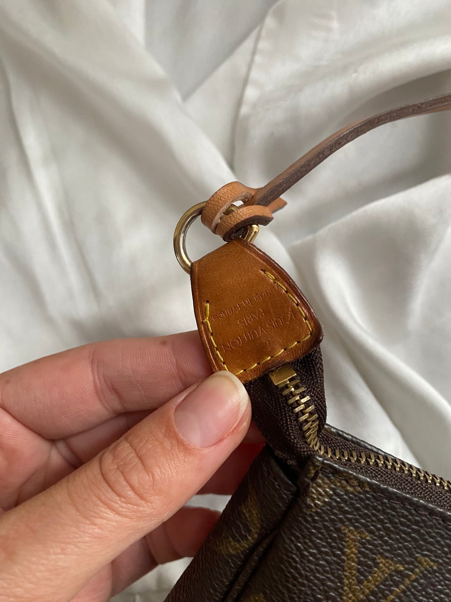 Louis Vuitton pochette accessoire ottime condizioni