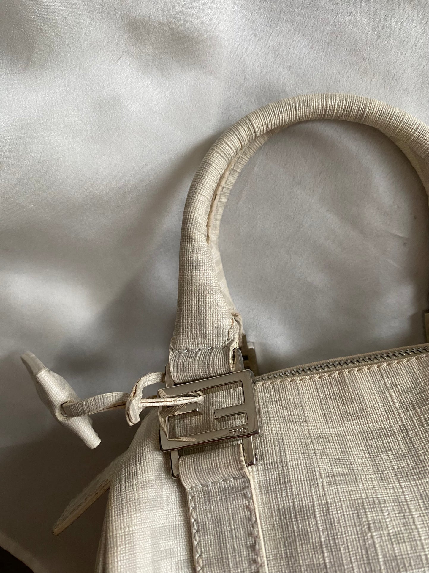 Mini bauletto Fendi monogram zucchino bianco e grigio