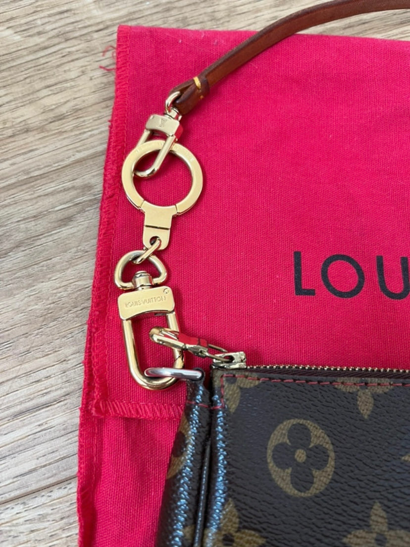 Louis Vuitton pochette accessoire cerises