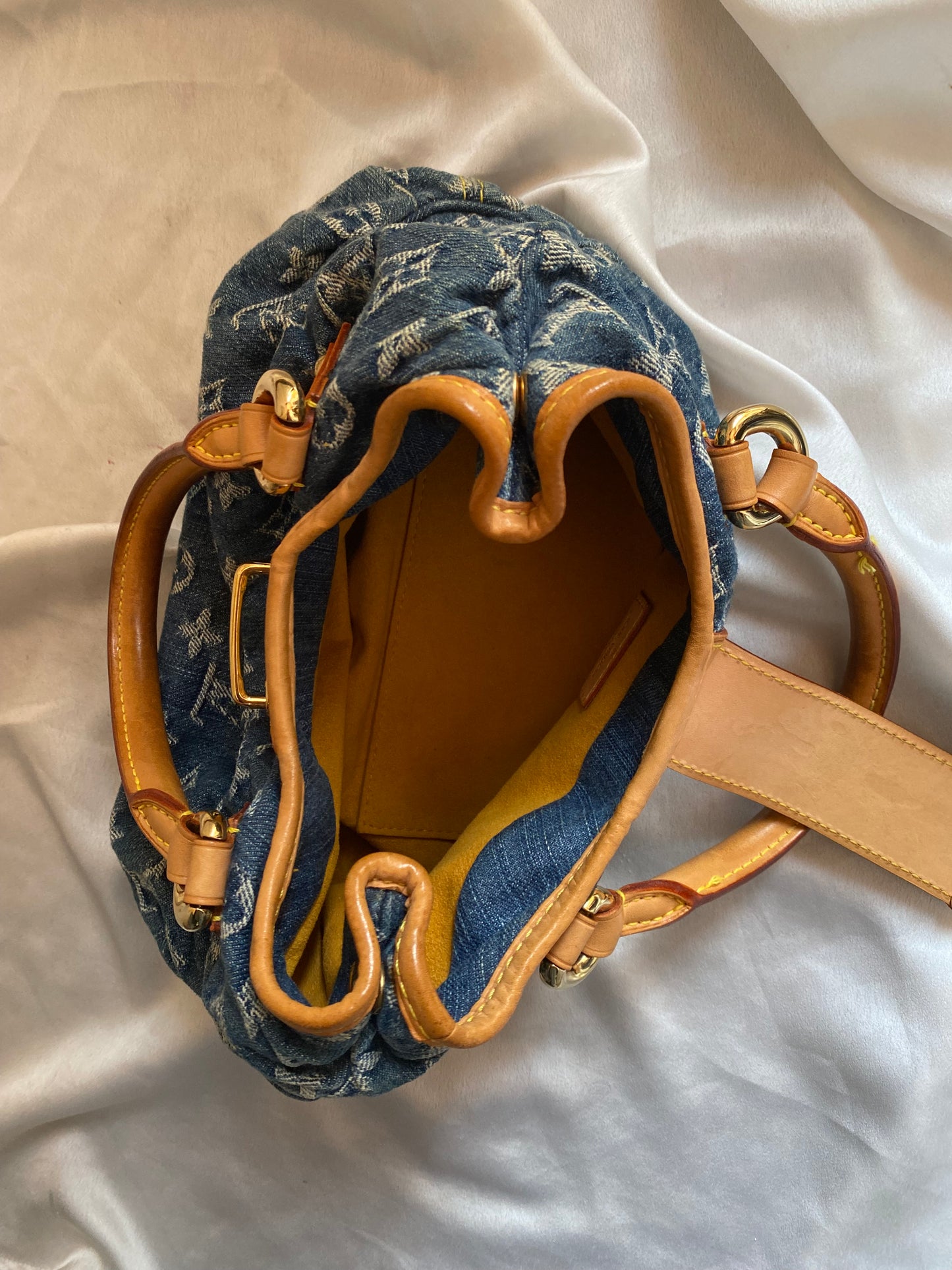 Louis Vuitton pleaty in denim