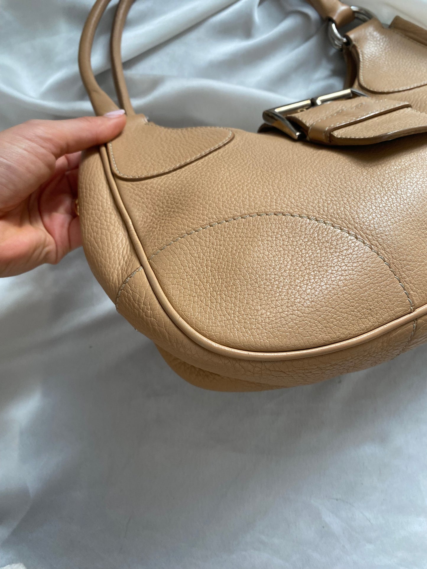 Prada moon cammello pelle martellata