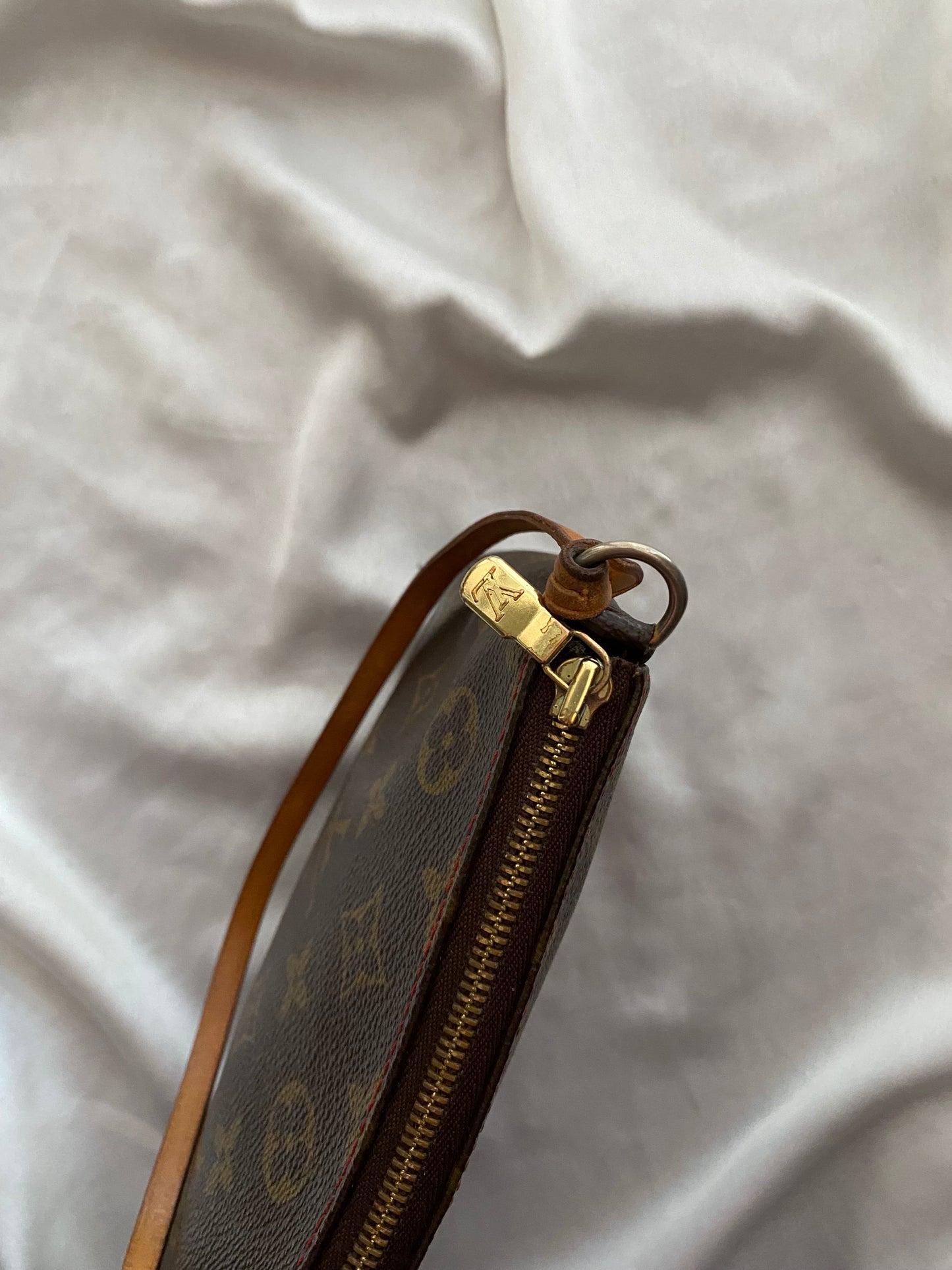 Louis Vuitton pochette accessoire cerises