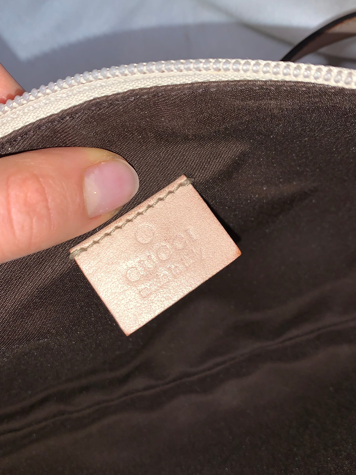 Gucci pretty boat monogram oro