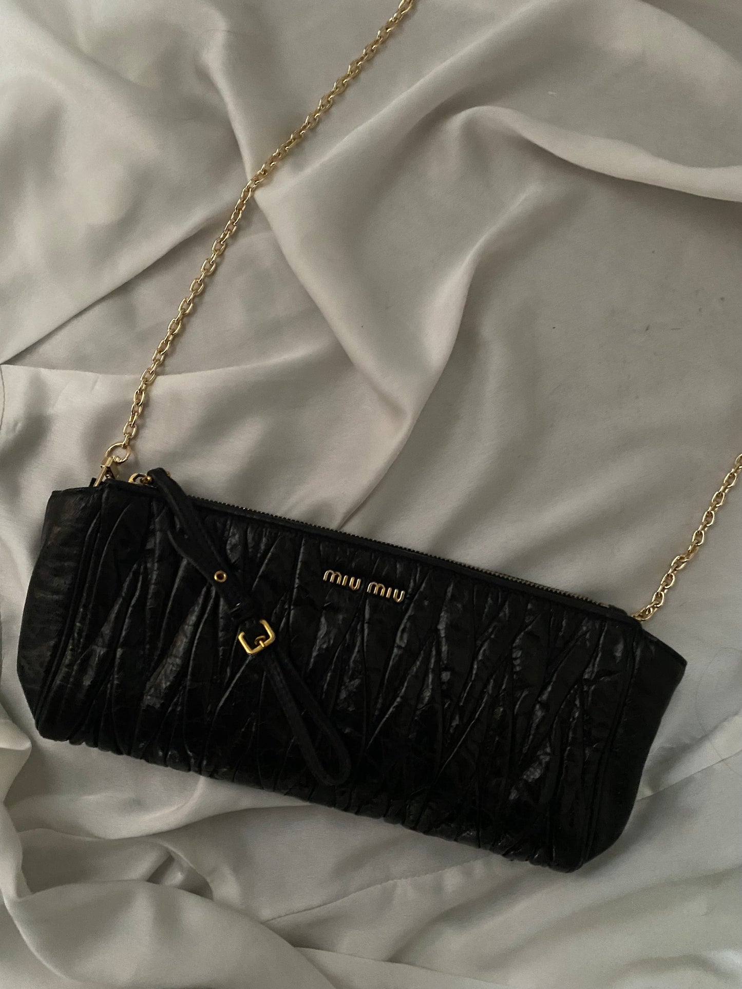 Miu miu pochette matelasse nera con dustbag