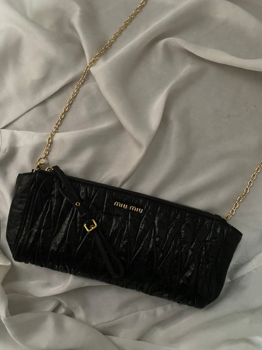 Miu miu pochette matelasse nera con dustbag