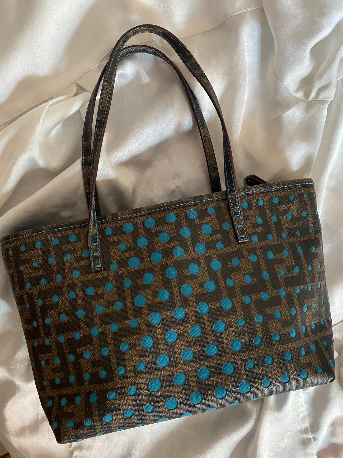 Fendi small roll tote zucca edizione limitata perforated tabacco e pavone