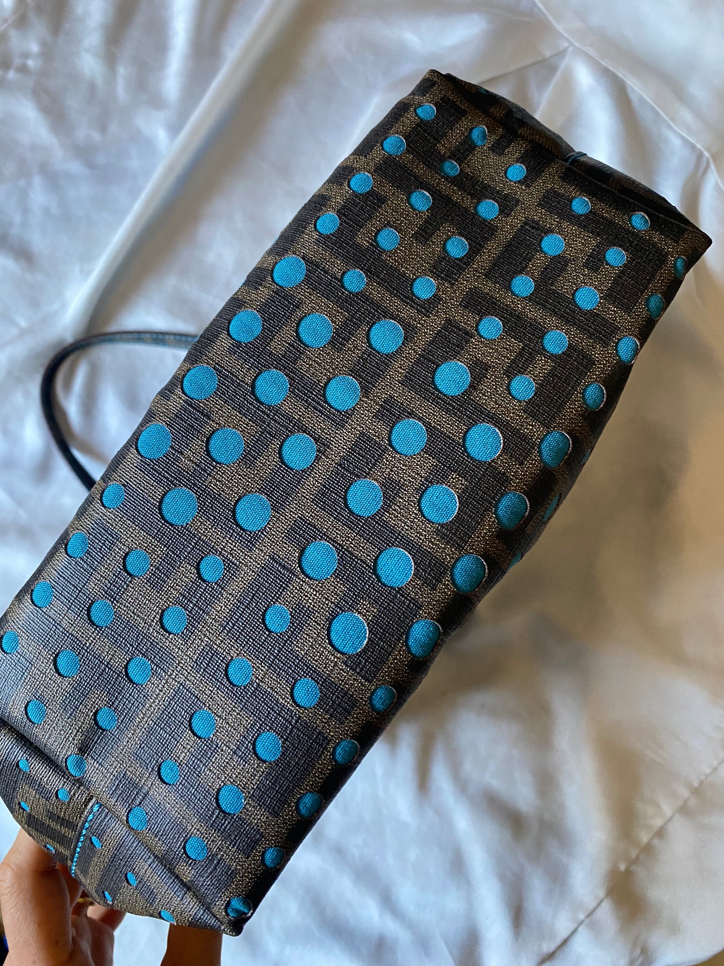 Fendi small roll tote zucca edizione limitata perforated tabacco e pavone